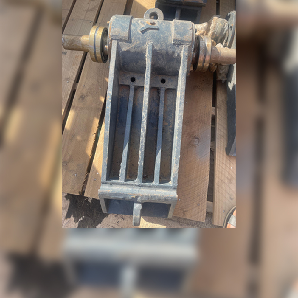 NYUNDO/SHAFT YA JAW CRUSHER