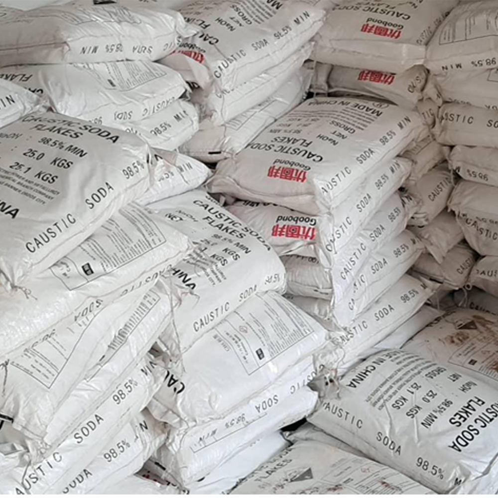CAUSTIC SODA FLAKES